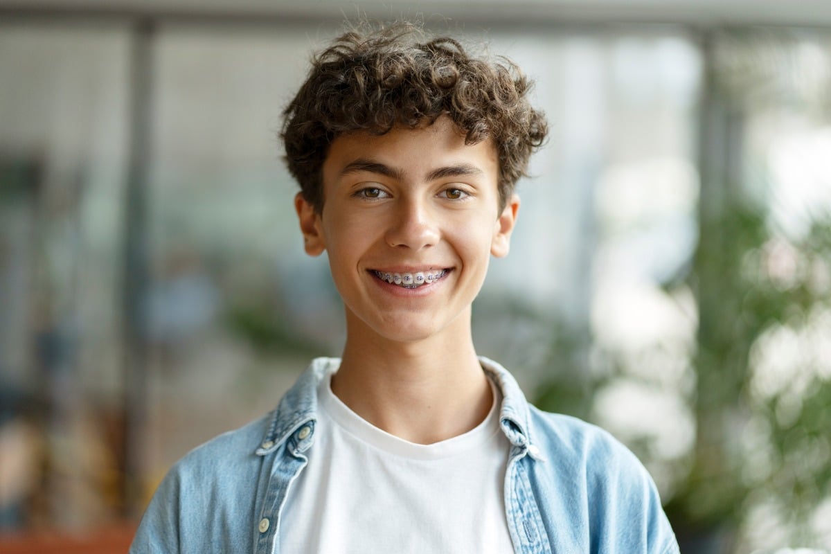 Hidden-smiles-braces-boy Orthodontic tips